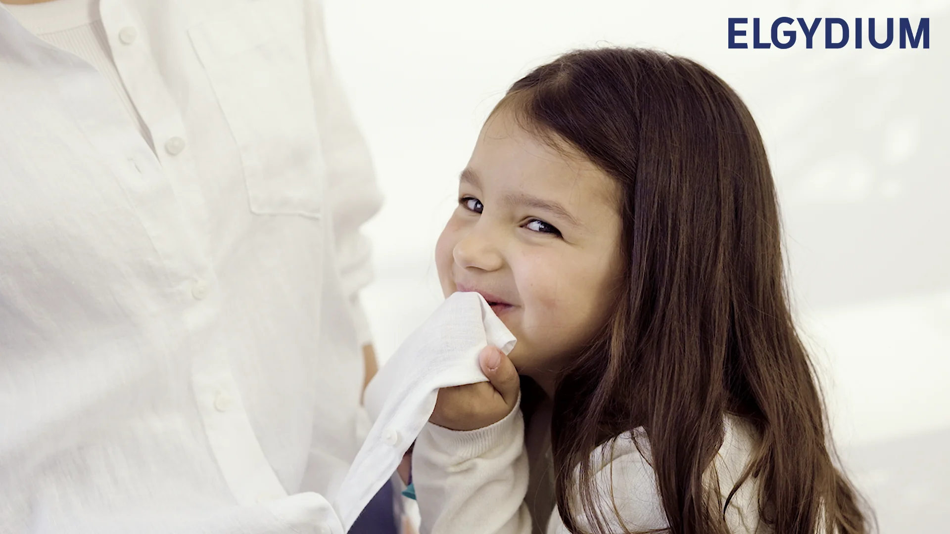 Storyboard de contenu social media Elgydium avec le sourire d’une enfant